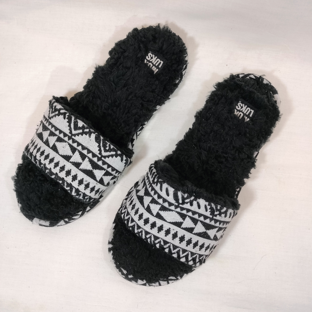 MUK LUKS® Franki‎ Slide Slipper (women's size 7-8)
